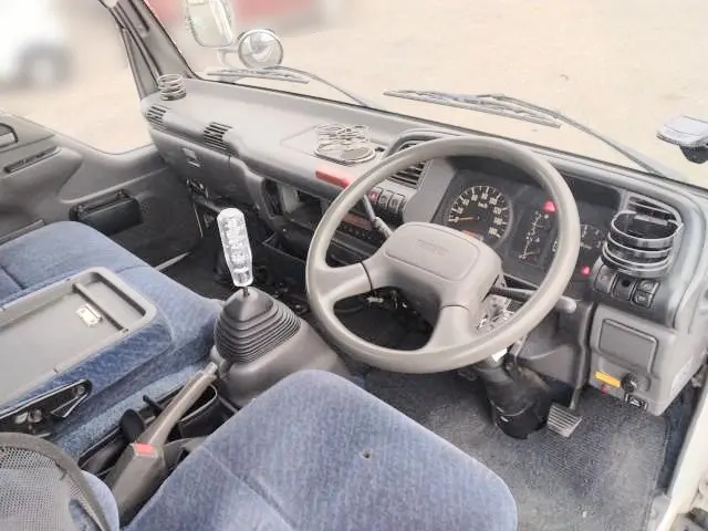 いすゞ エルフ KC-NPR70PV(2WD)の写真14