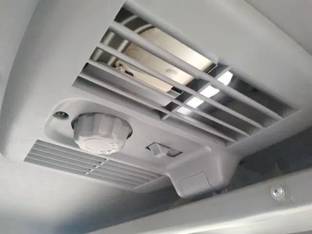 いすゞ エルフ KC-NPR70PV(2WD)の写真15