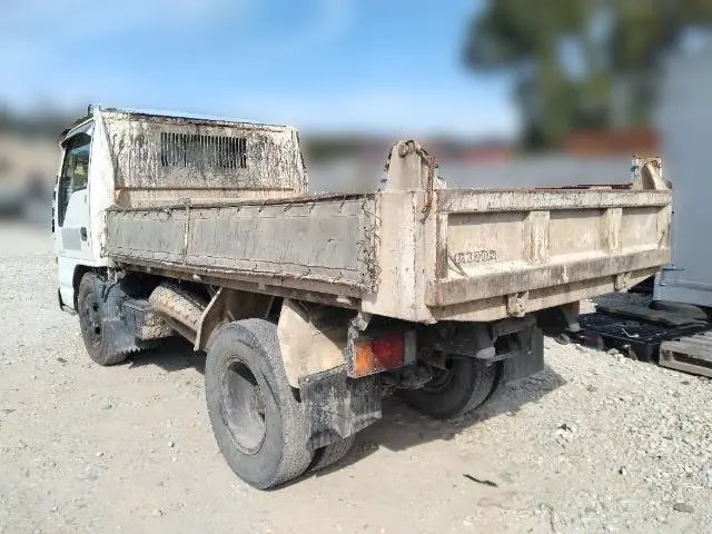 いすゞ エルフ KC-NKR66ED(2WD)の写真6