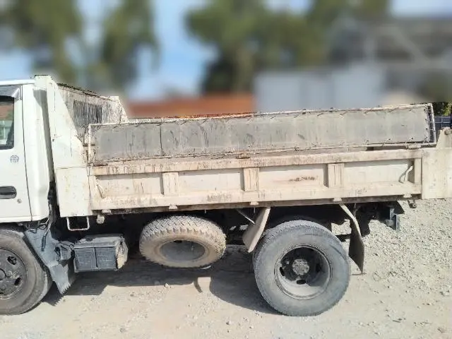 いすゞ エルフ KC-NKR66ED(2WD)の写真20