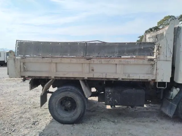 いすゞ エルフ KC-NKR66ED(2WD)の写真22