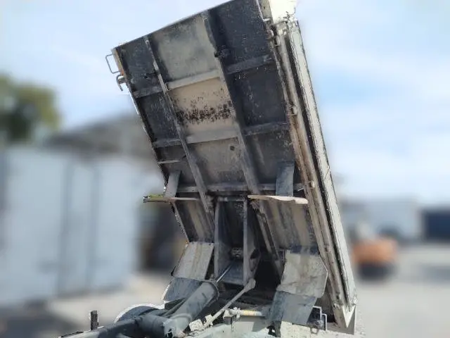 いすゞ エルフ KC-NKR66ED(2WD)の写真25