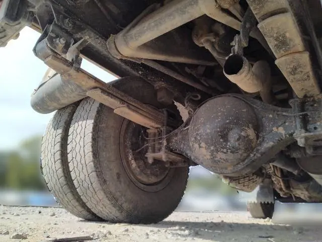 いすゞ エルフ KC-NKR66ED(2WD)の写真36