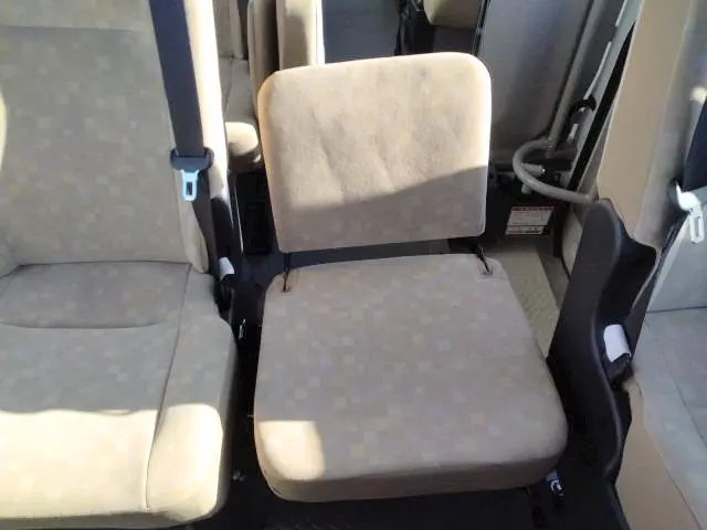 トヨタ コースター SKG-XZB70(2WD)の写真18