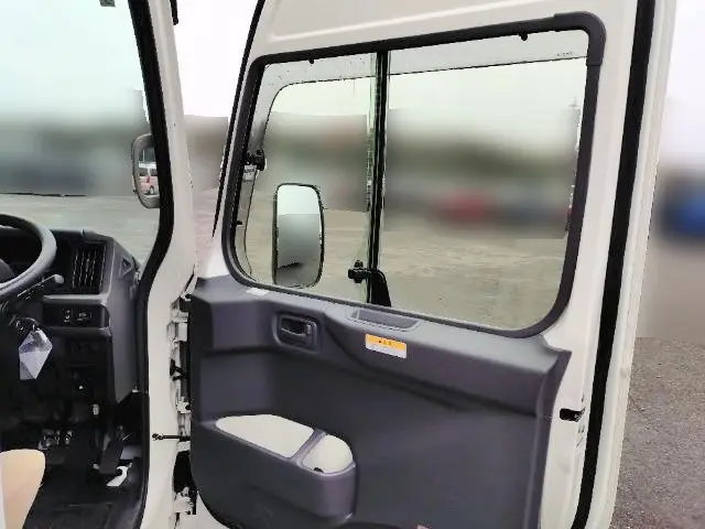 トヨタ コースター SKG-XZB70(2WD)の写真22