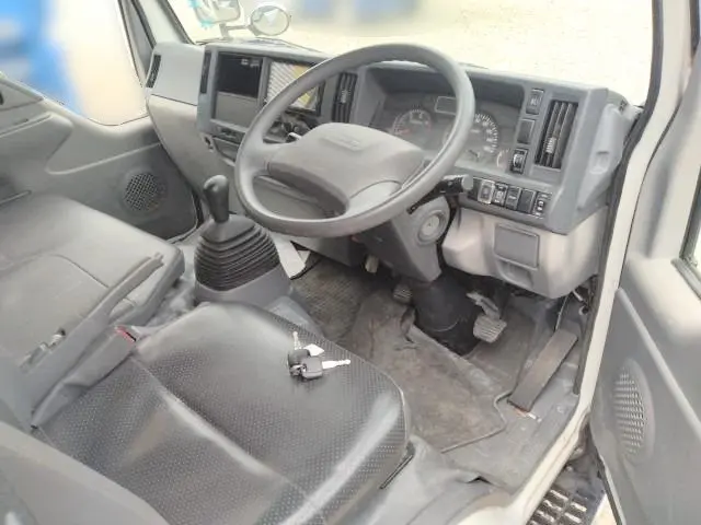 いすゞ エルフ TRG-NJR85A(2WD)の写真12