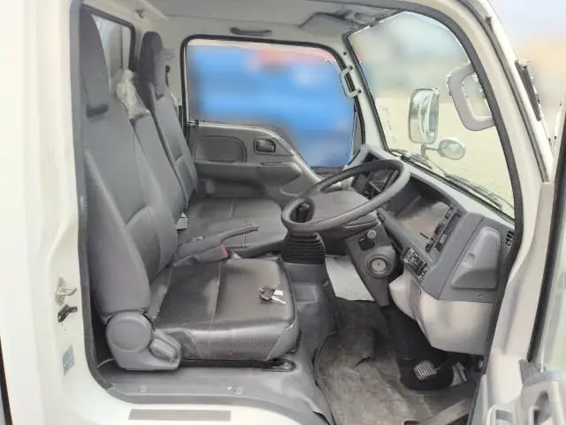 いすゞ エルフ TRG-NJR85A(2WD)の写真14