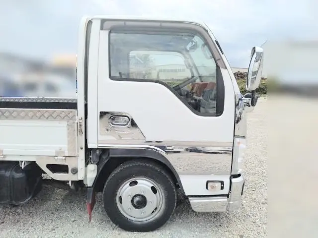 いすゞ エルフ TRG-NJR85A(2WD)の写真16
