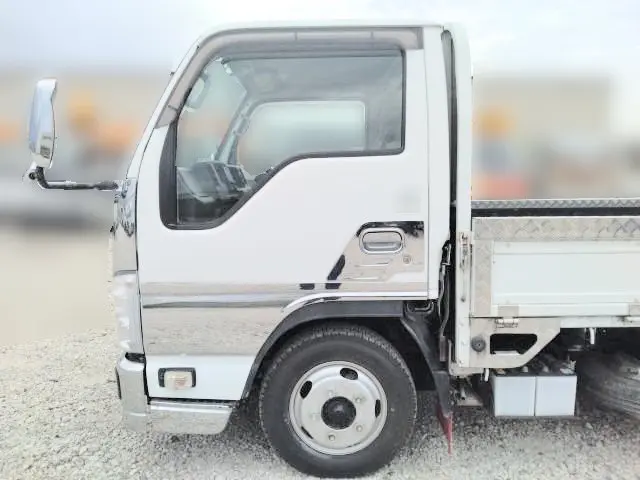 いすゞ エルフ TRG-NJR85A(2WD)の写真22