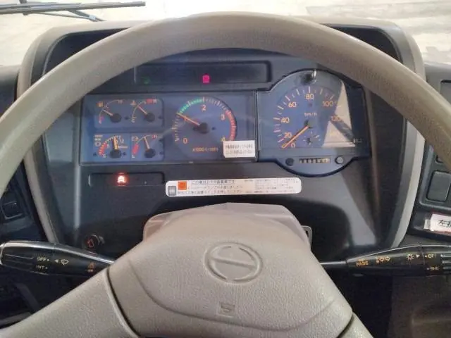 日野 メルファ BDG-RR7JJBA(2WD)の写真10