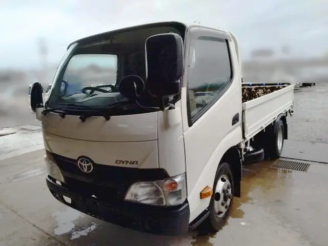 トヨタ ダイナ TKG-XZC605(2WD)の写真3