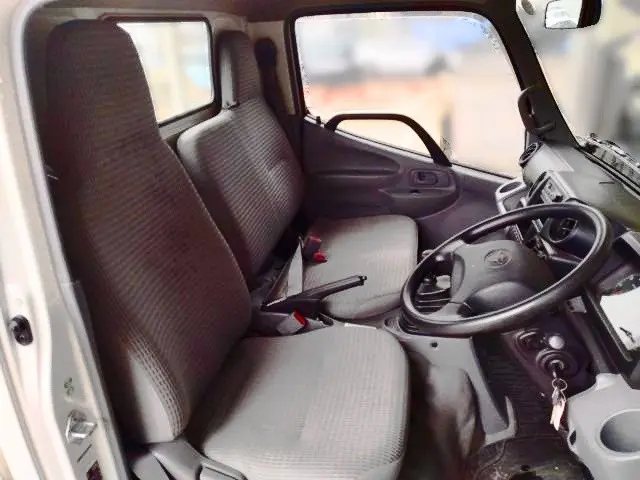 トヨタ ダイナ TKG-XZC605(2WD)の写真13