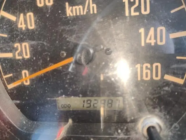 いすゞ エルフ KC-NKR66ED(2WD)の写真11