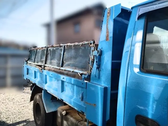 いすゞ エルフ KC-NKR66ED(2WD)の写真23