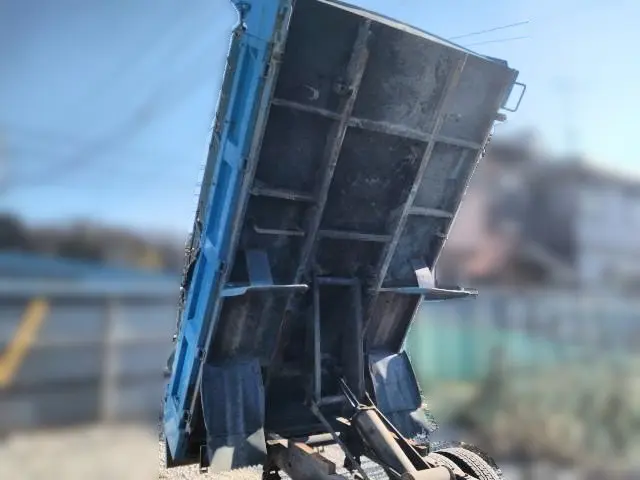 いすゞ エルフ KC-NKR66ED(2WD)の写真26