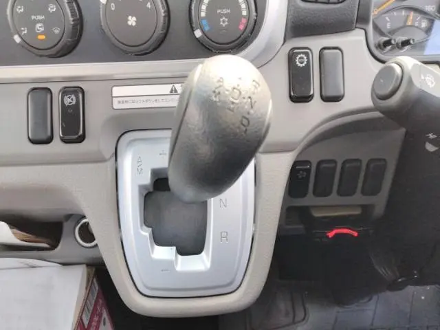 三菱 キャンター TPG-FEB80(2WD)の写真12