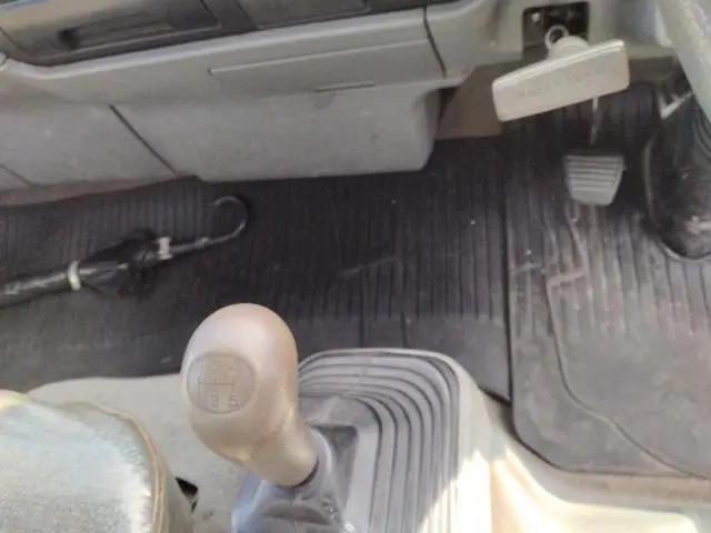 三菱 キャンター KC-FE637E(2WD)の写真10