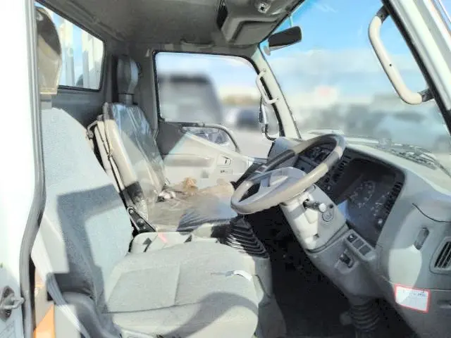 三菱 キャンター KC-FE637E(2WD)の写真13
