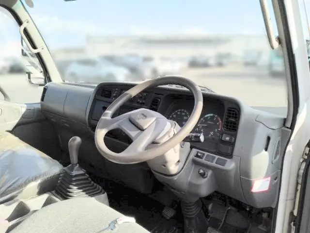 三菱 キャンター KC-FE637E(2WD)の写真14