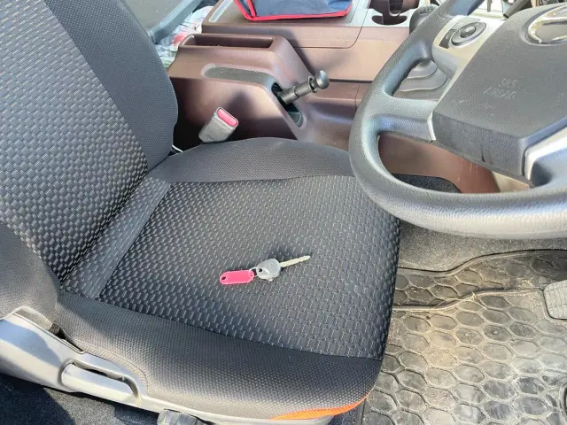 日野 レンジャー 2KG-FE2ACA(2WD)の写真17