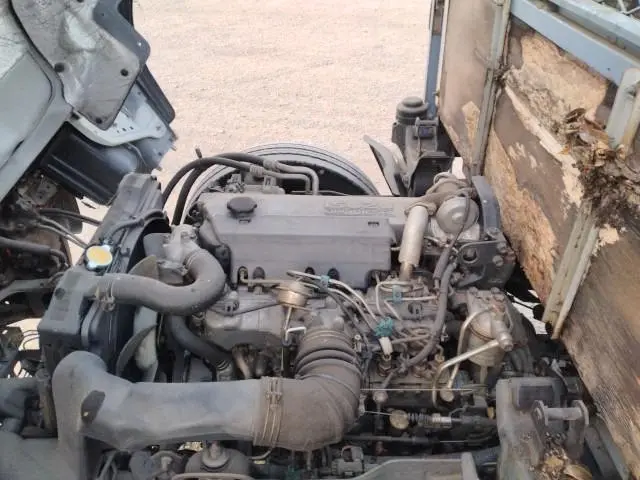 いすゞ エルフ KC-NKR71ER(2WD)の写真24