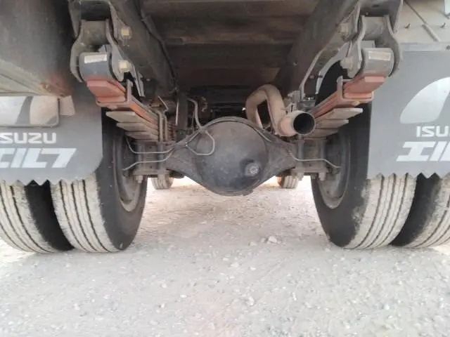 いすゞ エルフ KC-NKR71ER(2WD)の写真26