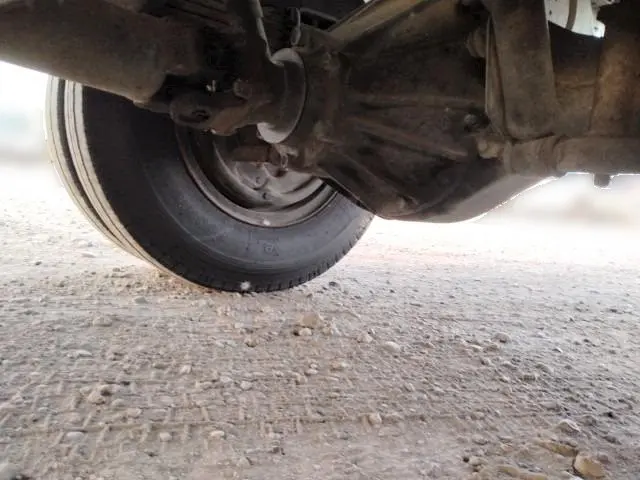 いすゞ エルフ KC-NKR71ER(2WD)の写真27