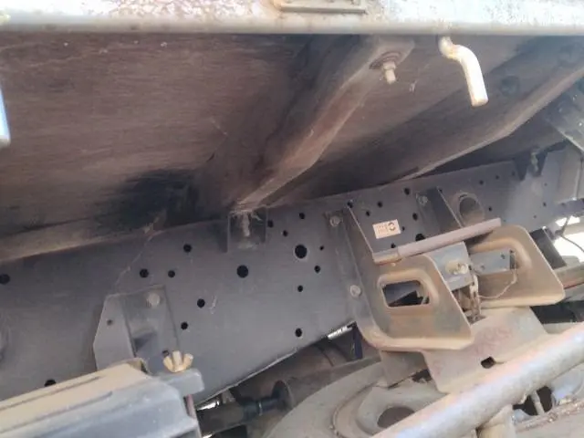 いすゞ エルフ KC-NKR71ER(2WD)の写真33