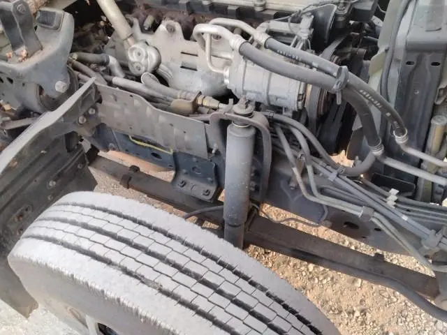 いすゞ エルフ KC-NKR71ER(2WD)の写真36