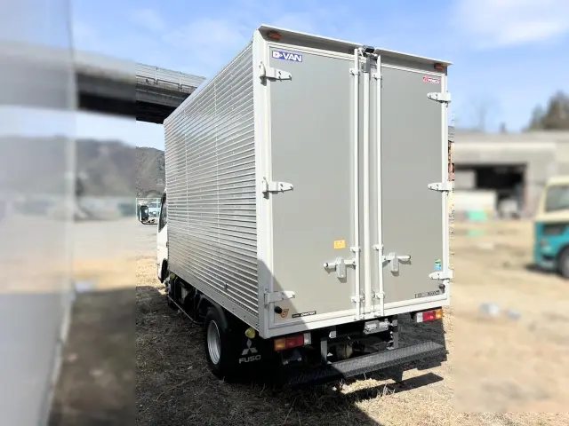 三菱 キャンター 2RG-FEA20(2WD)の写真6