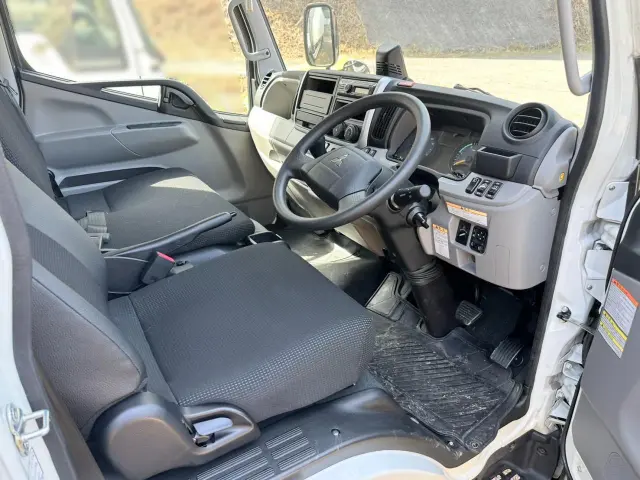 三菱 キャンター 2RG-FEA20(2WD)の写真14