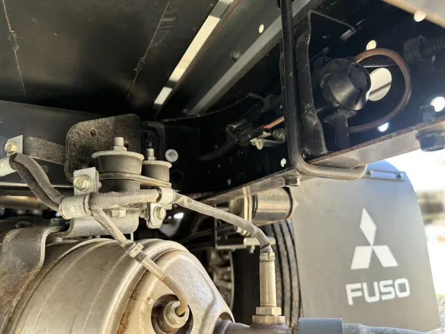 三菱 キャンター 2RG-FEA20(2WD)の写真24