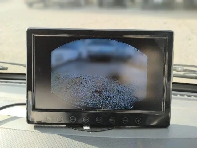 いすゞ エルフ BKG-NKR85AN(2WD)の写真8