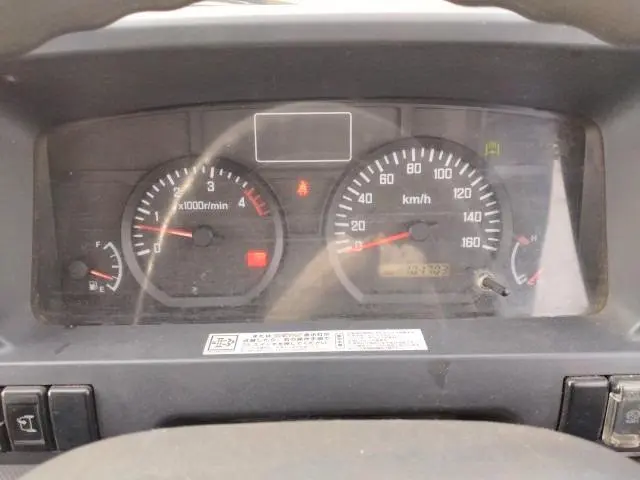 いすゞ エルフ BKG-NKR85AN(2WD)の写真10