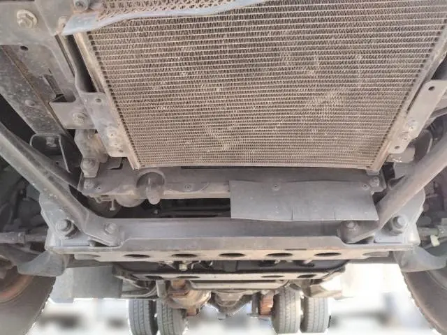 いすゞ エルフ BKG-NKR85AN(2WD)の写真32