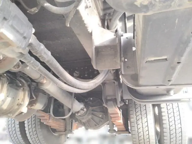 いすゞ エルフ BKG-NKR85AN(2WD)の写真33