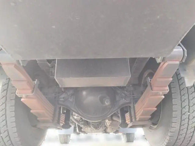 いすゞ エルフ BKG-NKR85AN(2WD)の写真34