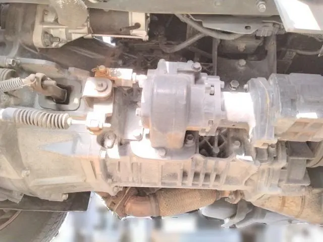 いすゞ エルフ BKG-NKR85AN(2WD)の写真35