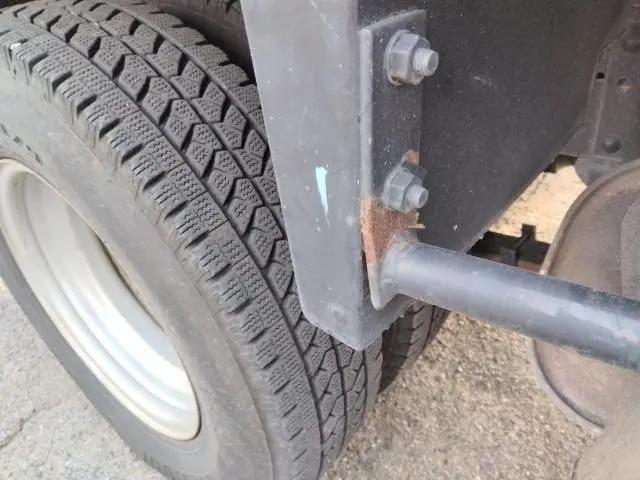 いすゞ エルフ BKG-NKR85AN(2WD)の写真43