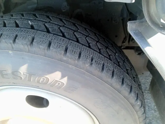 いすゞ エルフ BKG-NKR85AN(2WD)の写真46