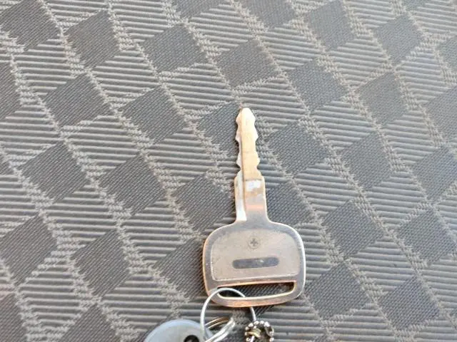 いすゞ エルフ PB-NKR81AR(2WD)の写真7