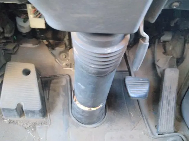 いすゞ エルフ PB-NKR81AR(2WD)の写真10