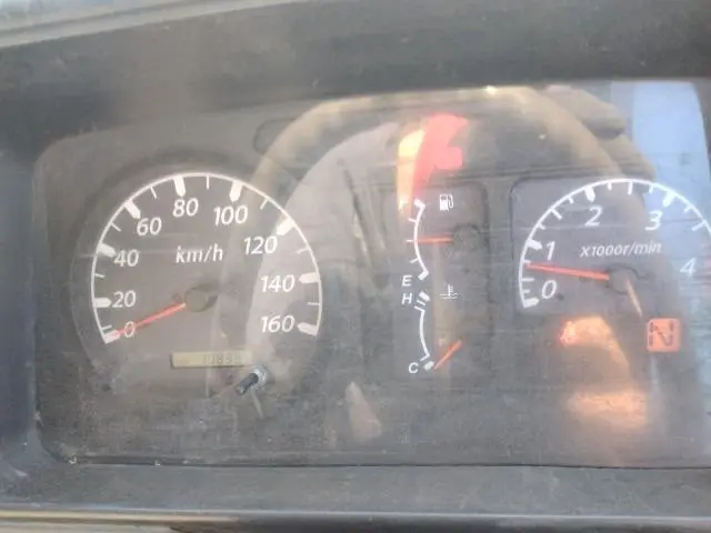 いすゞ エルフ PB-NKR81AR(2WD)の写真11