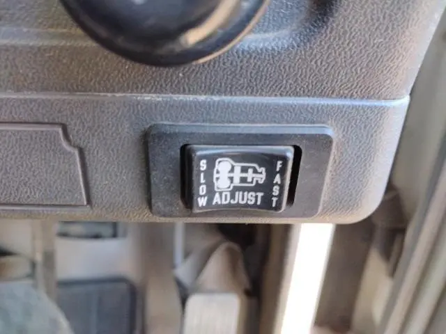 いすゞ エルフ PB-NKR81AR(2WD)の写真14