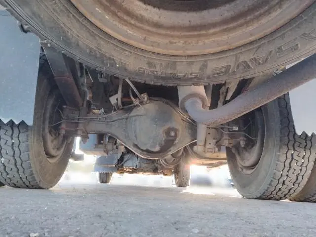 いすゞ エルフ PB-NKR81AR(2WD)の写真29