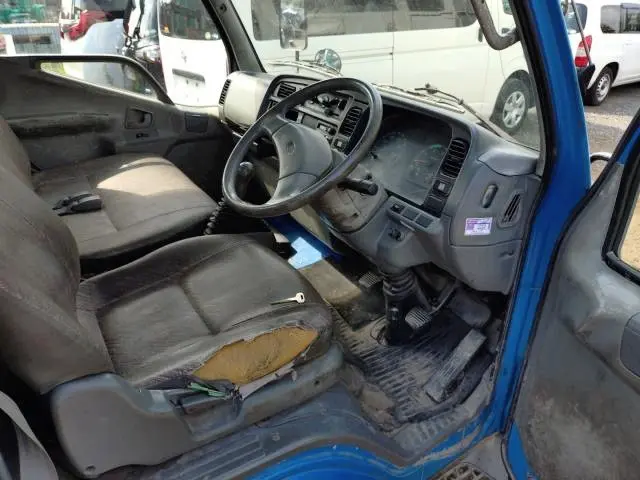 三菱 キャンター KC-FE507B(2WD)の写真10