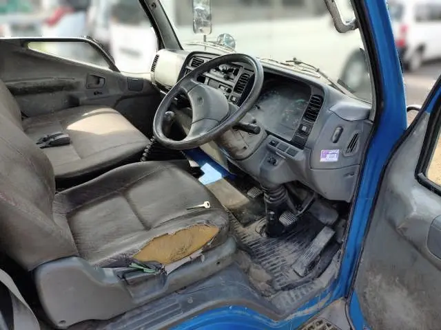 三菱 キャンター KC-FE507B(2WD)の写真10