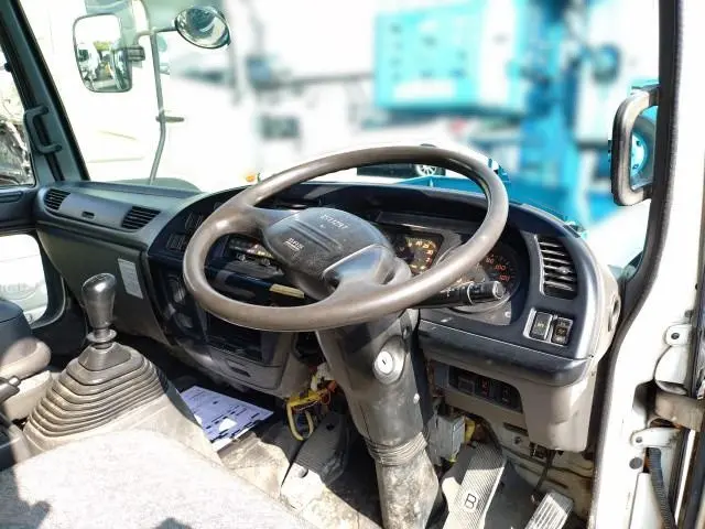 いすゞ フォワード ADG-FRR90C3S(2WD)の写真15