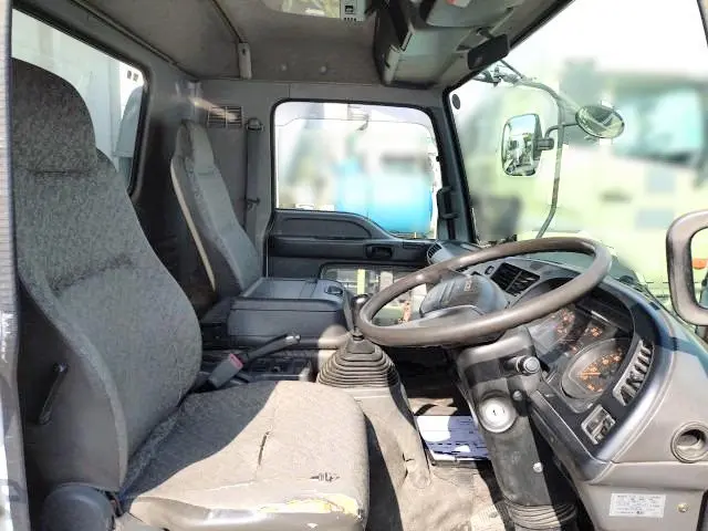 いすゞ フォワード ADG-FRR90C3S(2WD)の写真16