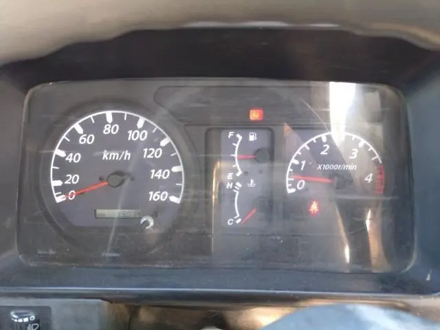 いすゞ エルフ PB-NKR81AN(2WD)の写真11